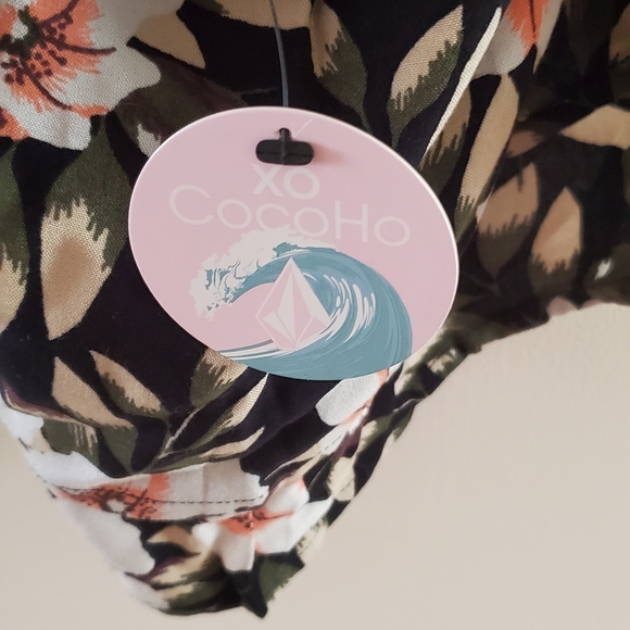 Volcom cropped halter NWT - Picture 5 of 5